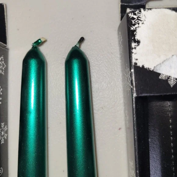 Vintage Robert Alan Candle Company 12" Metallic Taper Candles Red Green 4 Pairs - Picture 4 of 6